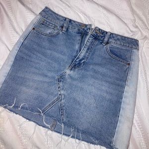 PacSun size 26 Denim Two-Tones Frayed Mini Skirt